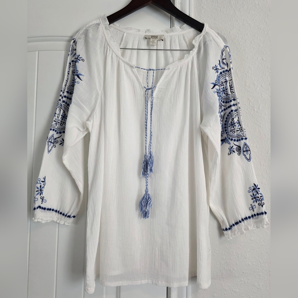 Vintage America White & Blue Embroidery Top Blouse Size Large